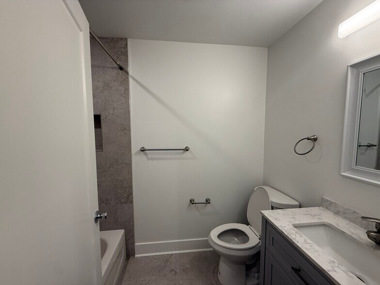 Building Photo - 1259 N 23rd St