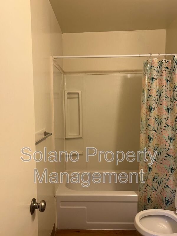 Building Photo - 1955 Grande Cir