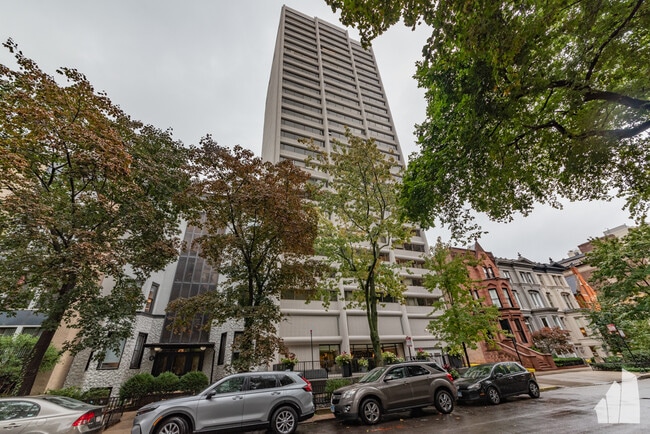 Building Photo - 1415 N Dearborn St