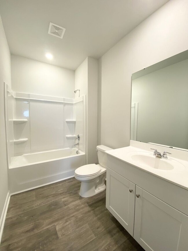 Building Photo - LIKE NEW home in a new subdivision!
