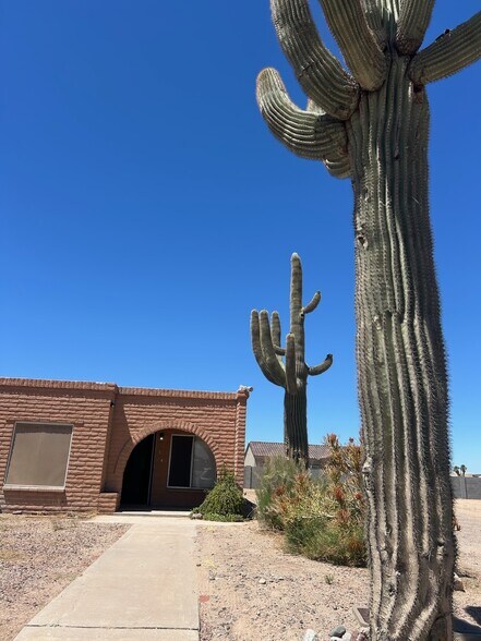 Building Photo - 13248 S Del Rio Rd
