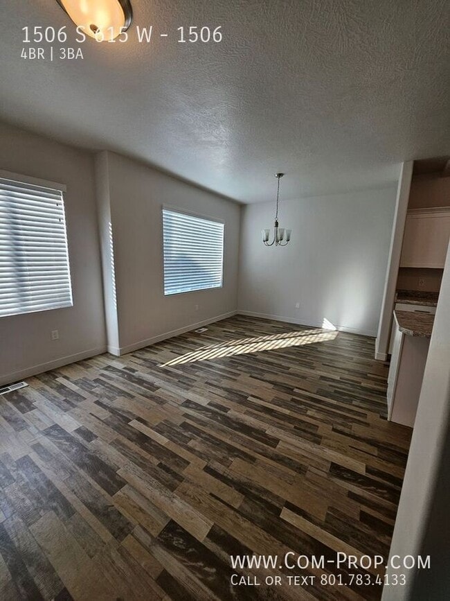 Building Photo - 1506 615 W