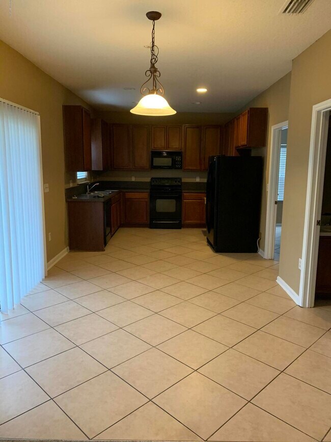 Building Photo - 7140 Rampart Ridge Cir W