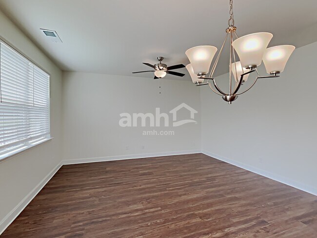 Building Photo - 406 Levon Ct