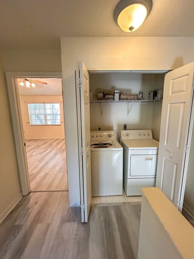 Building Photo - 5283 SW 97th Way