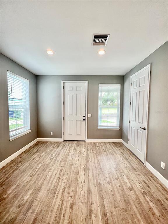 Building Photo - 2213 E 11th Ave