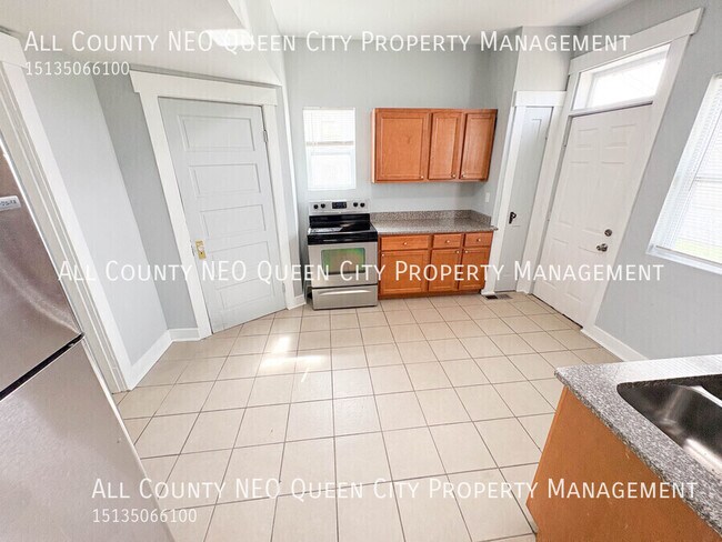 Building Photo - 115 Livingston Ave