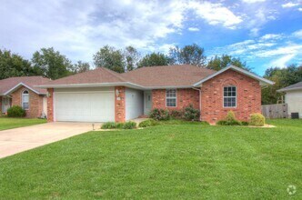 Building Photo - 3 Bedroom 2 Bathroom in Carden Meadows nei...