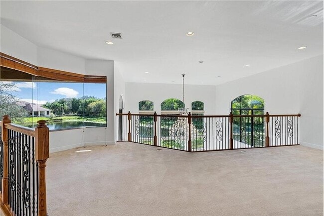 Building Photo - 10546 Versailles Blvd