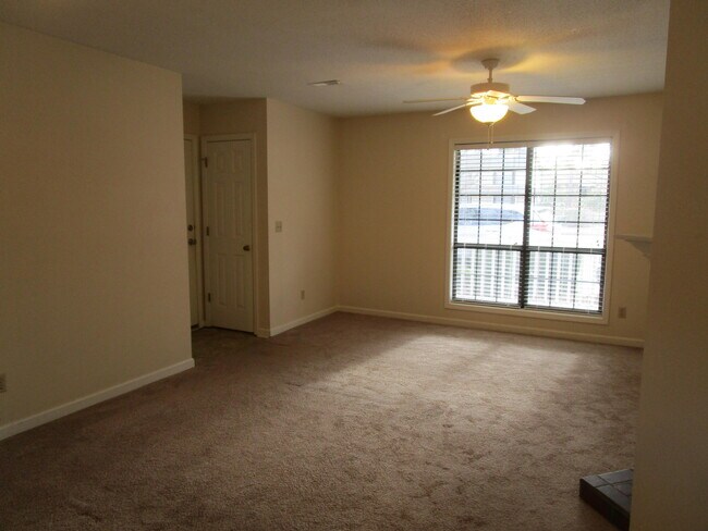 Building Photo - 645 Archdale Dr