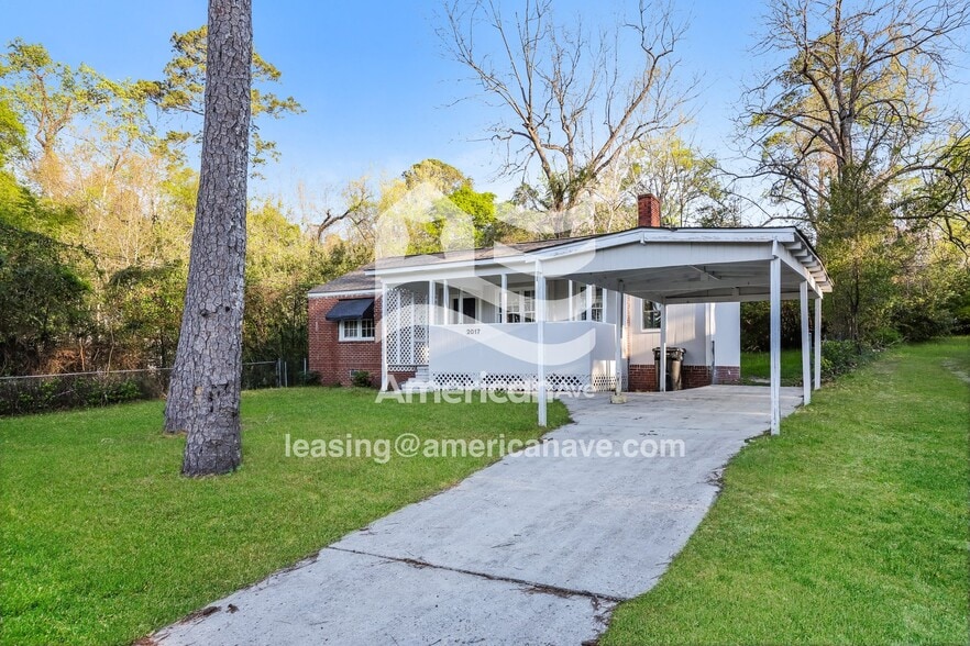 Building Photo - 2017 7th St