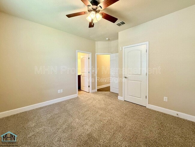 Building Photo - 12807 Waterlily Way