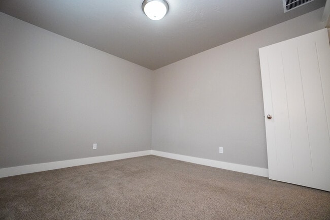 Building Photo - 2303 E Fratello St