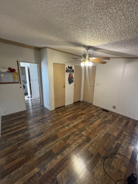 Building Photo - 270 W Ahonen Rd