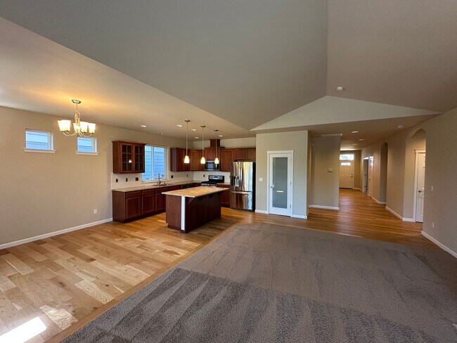 Building Photo - 9546 6th Way SE
