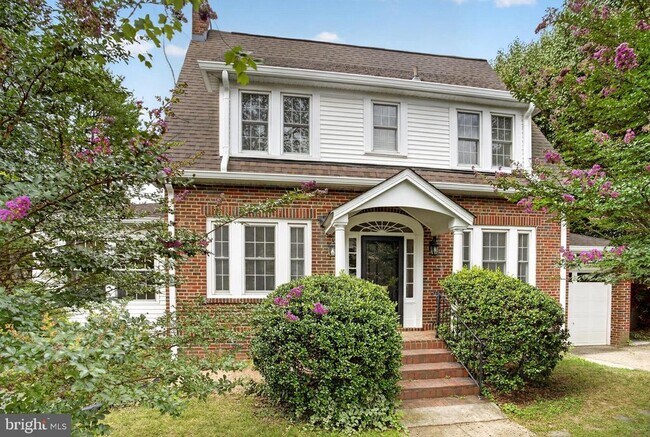 Building Photo - 4705 Hunt Ave