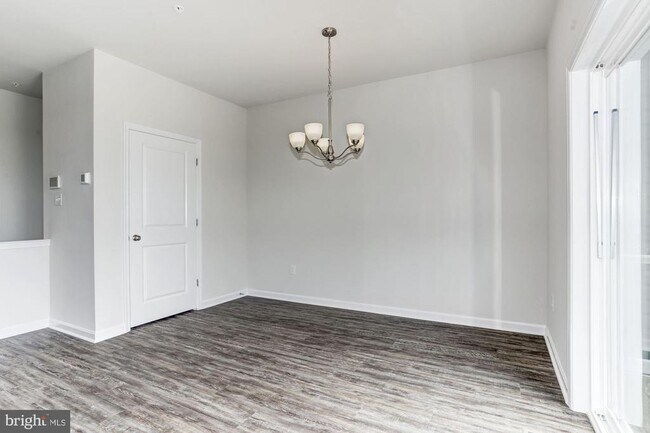 Building Photo - 5014 MacDonough Pl