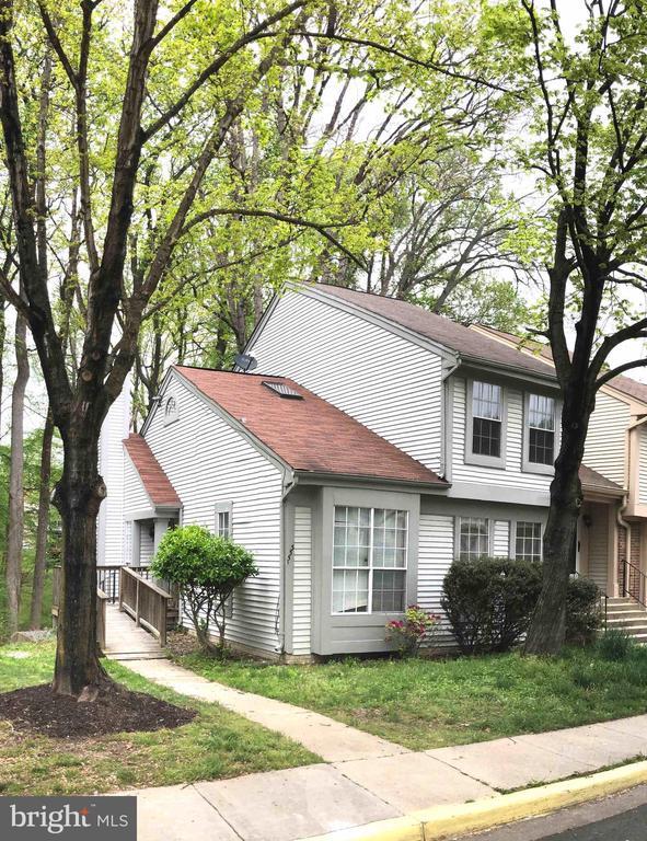 Building Photo - 1533 Casino Cir