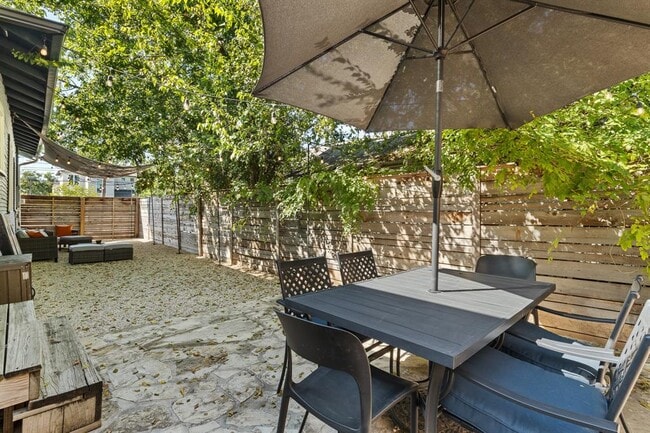 Building Photo - 519 E Ashby Pl