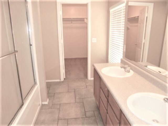 Building Photo - 8035 W Mission Ln