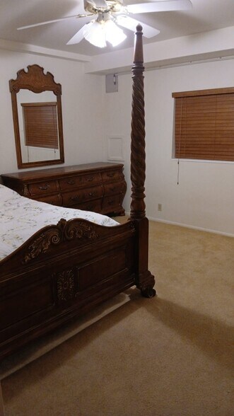 Building Photo - 9650 Buttonwood Dr