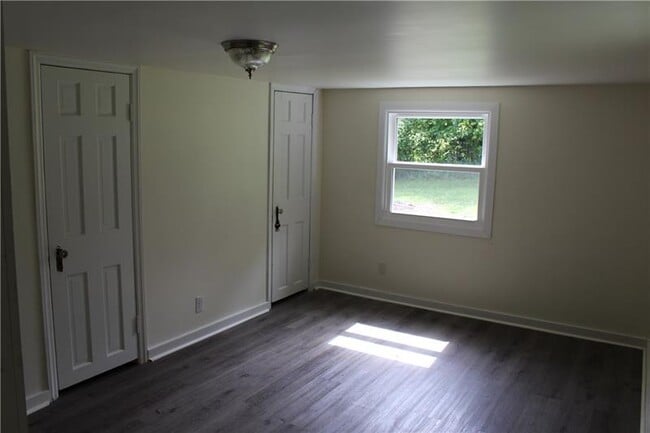 Building Photo - 97 Wonsettler Rd