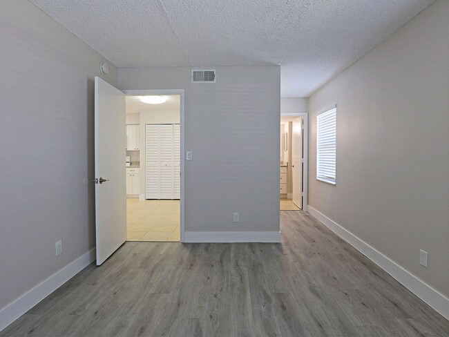 Building Photo - Mystic Gardens 5313-1304