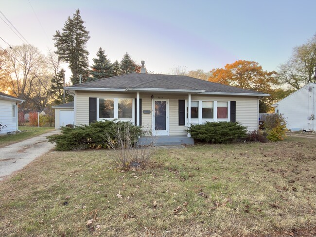 Primary Photo - 2312 Ridge Ave