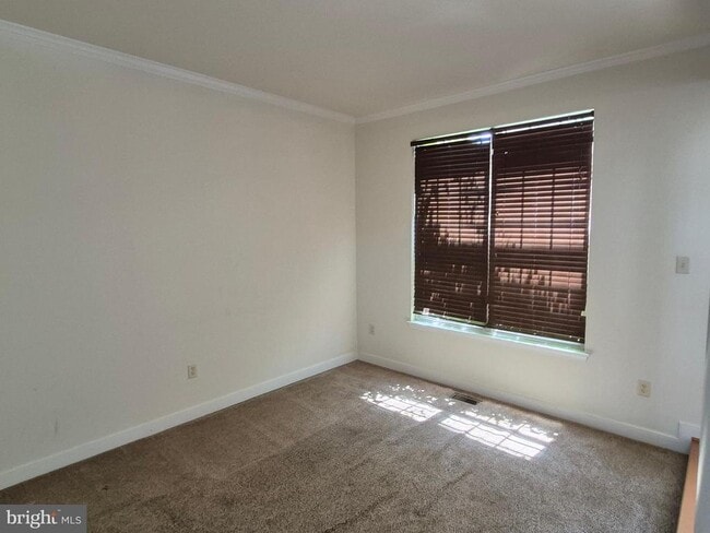 Building Photo - 11701 Fair Oaks Way