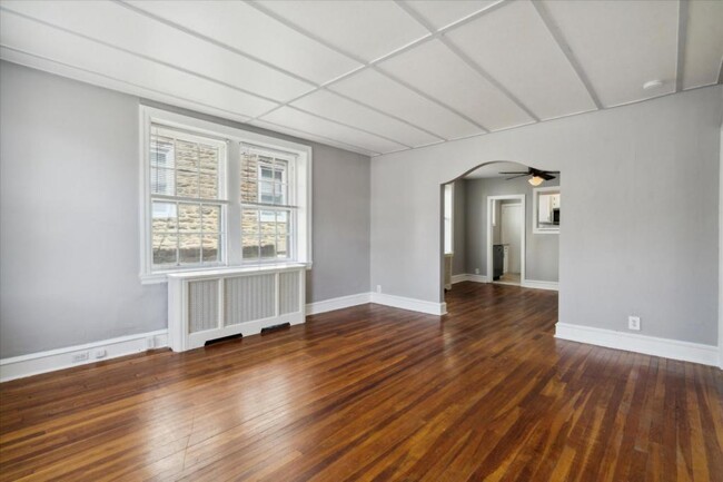 Building Photo - 7005-07 McCallum St