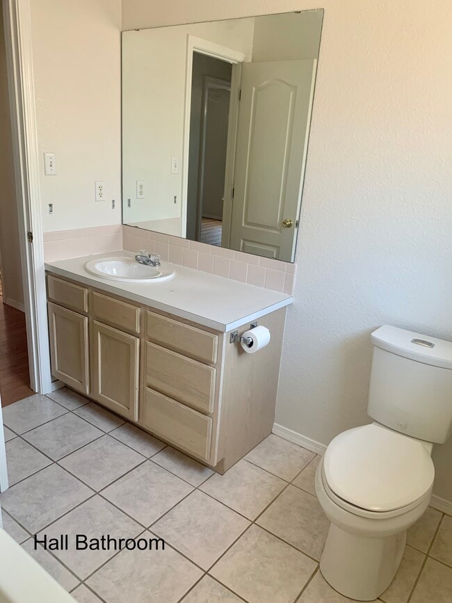 Building Photo - 846 San Juan Dr
