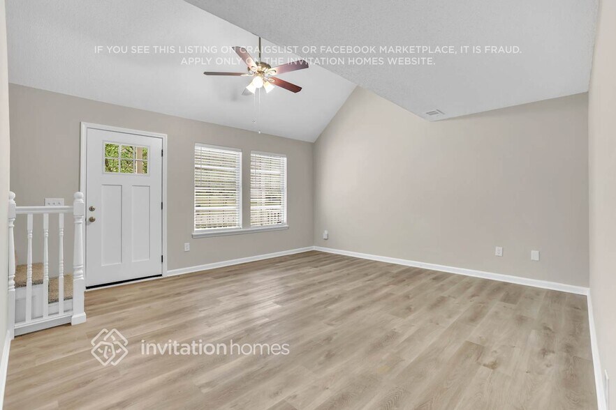 Building Photo - 7097 Stonecreek Dr