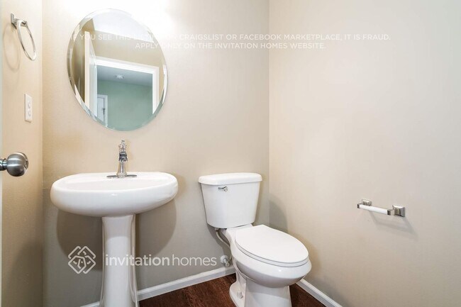 Building Photo - 3524 Celebration Ave E