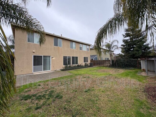 Building Photo - 3116 W Buena Vista Ave