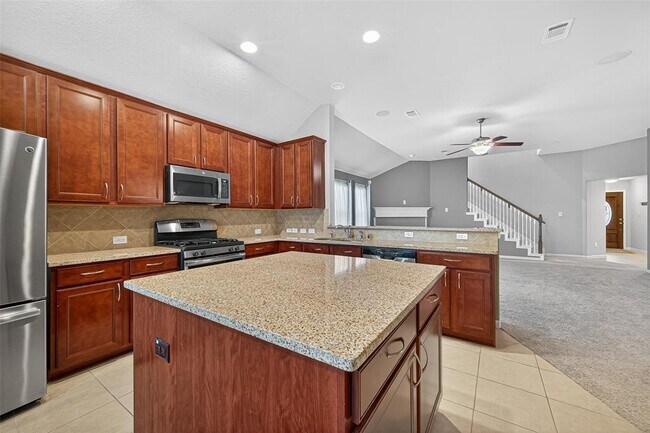 Building Photo - 18214 Almond Place Lane