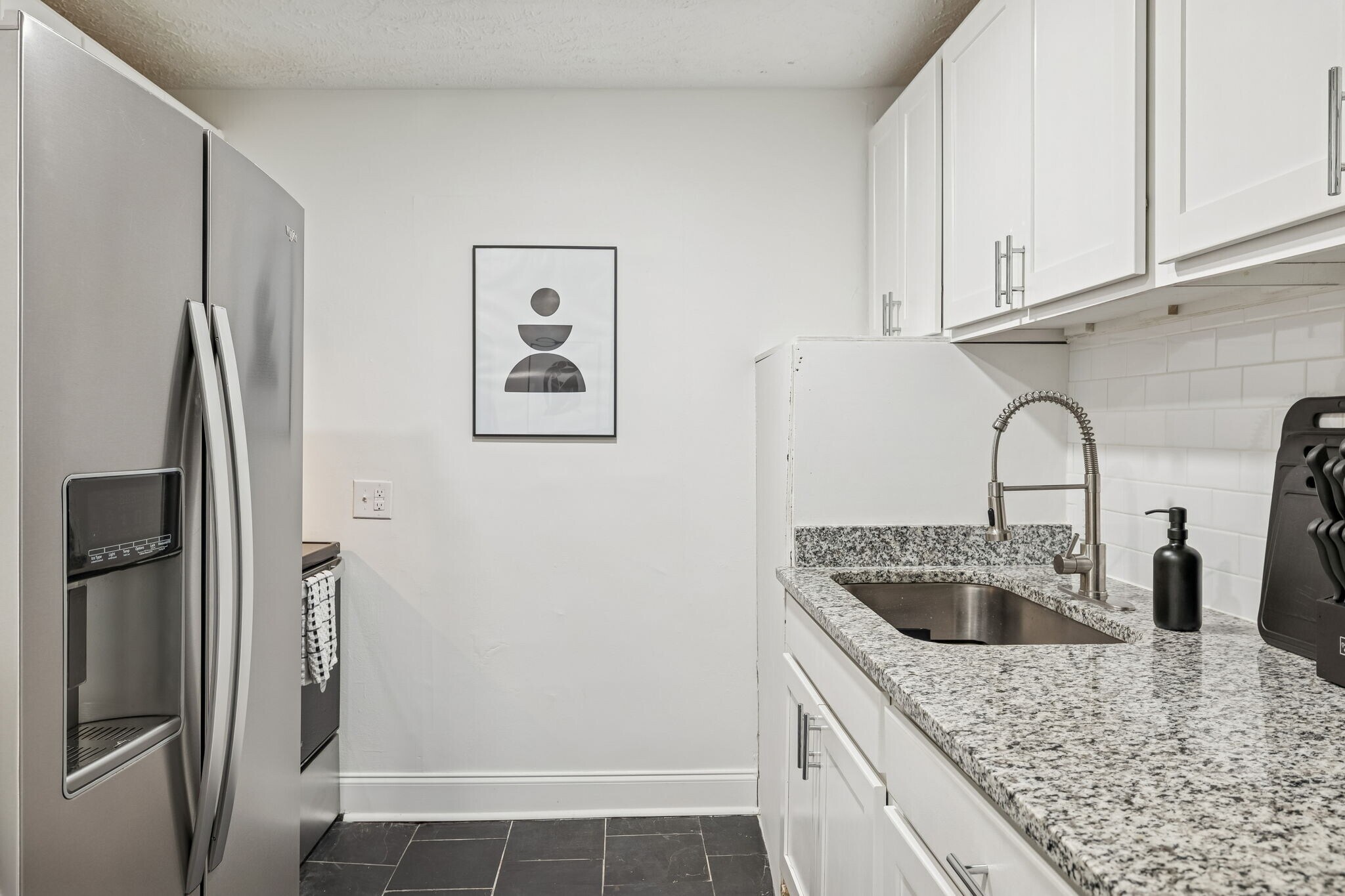 Building Photo - 501B Meridian St