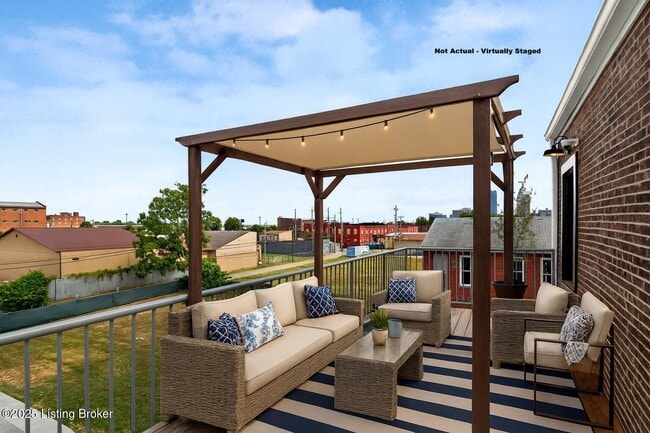 Building Photo - 1529 W Market St