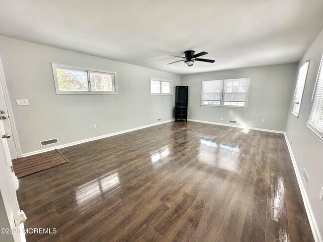 Building Photo - 80 Larkin Pl