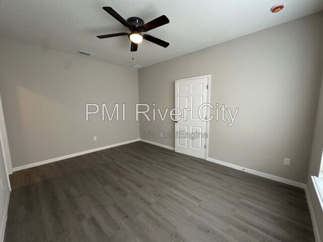 Building Photo - 6715 Bakersfield Dr