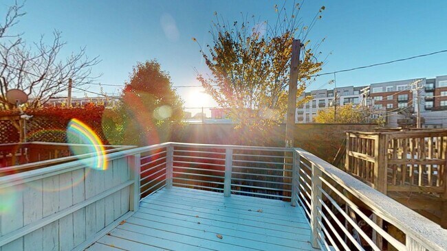 Building Photo - 1138 S Hanover St