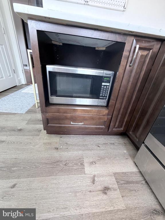 Building Photo - 1111 Duke St