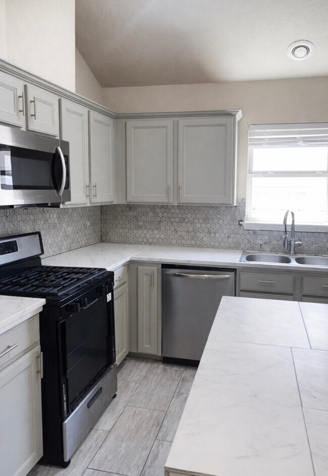 Building Photo - 1035 Auburn View Ln