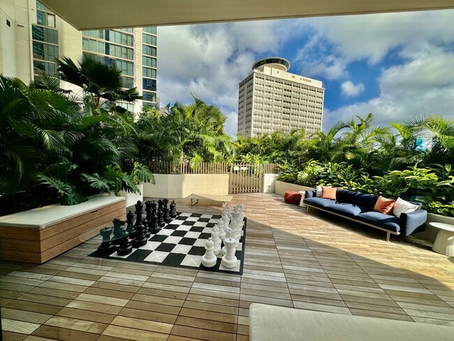 Building Photo - 1388 Kapiolani Blvd
