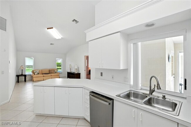 Building Photo - 1301 Piper Blvd