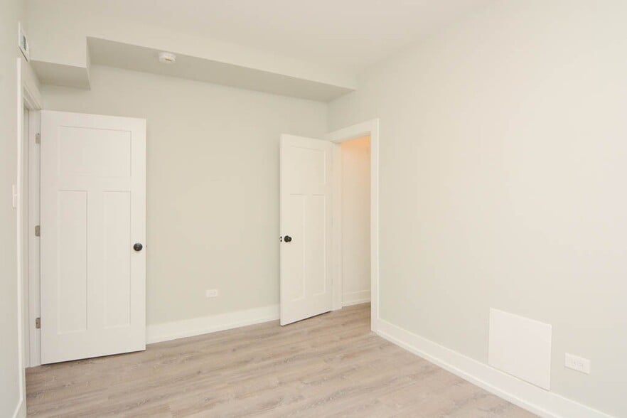 Building Photo - 1133 Maple Ave