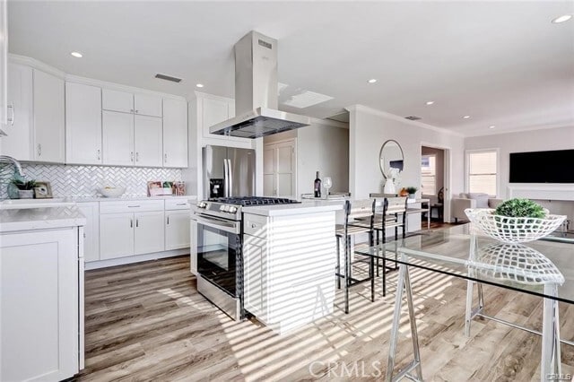 Building Photo - 325 Avenue G