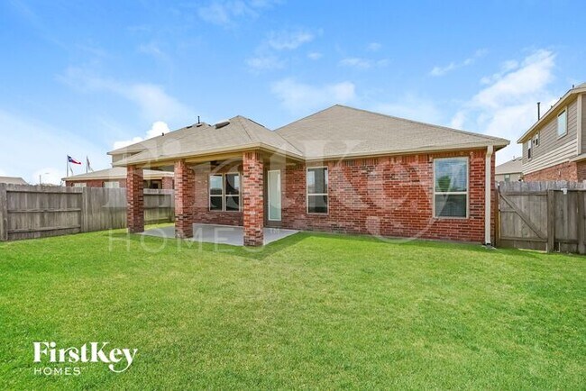 Building Photo - 25322 Squire Knoll St