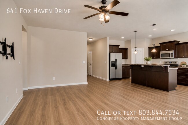 Building Photo - 641 Fox Haven Dr