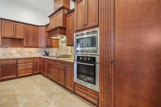 Building Photo - 11820 Waterstone Loop Dr