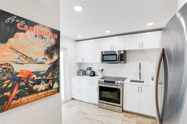 Building Photo - 9280 Biscayne Blvd